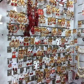 Divas in Kamla Nagar Delhi Best Imitation Jewellery Ring Retailers near me in Delhi Justdial