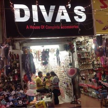 Artificial jewellery shops in kamla nagar shop