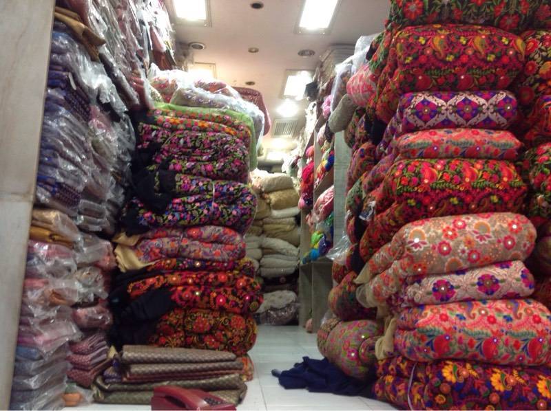 Top Dress Material Wholesalers in Sadar Bazar - Best Ladies Dress Material  Wholesalers Delhi near me - Justdial