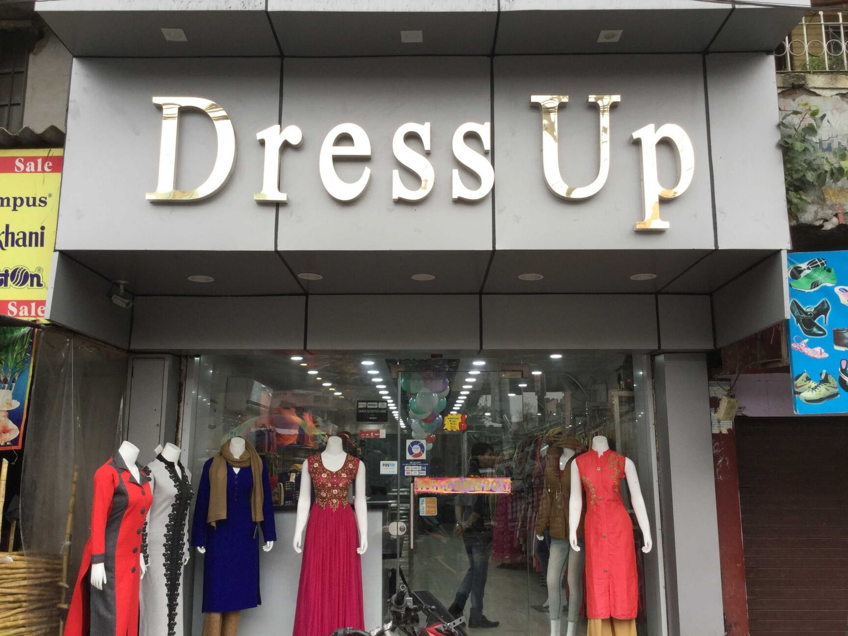 elegant floral dresses for wedding guests M1073