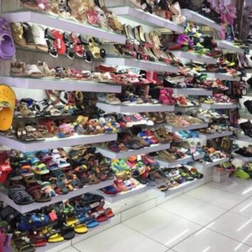 max footwear tilak nagar