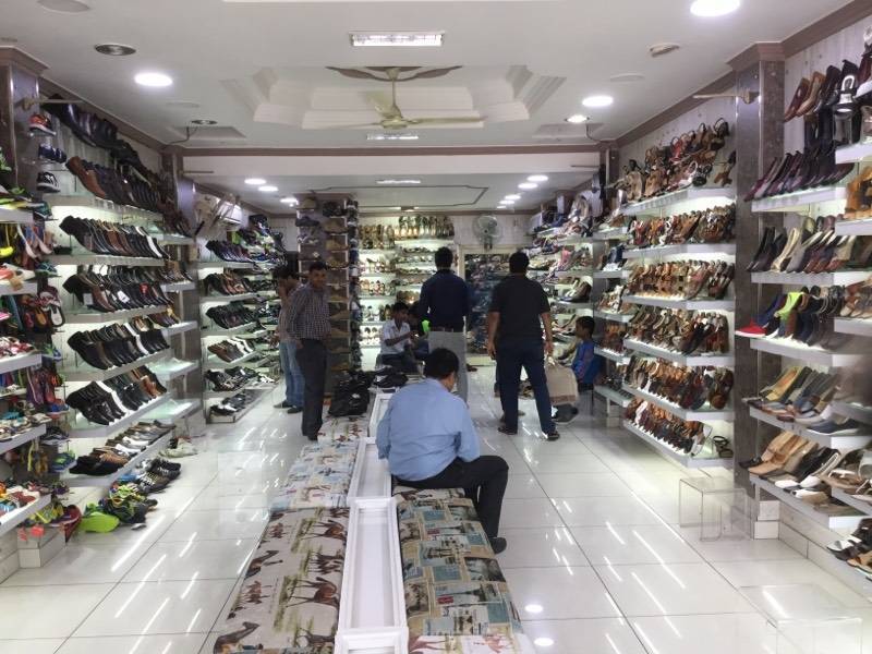 max footwear tilak nagar