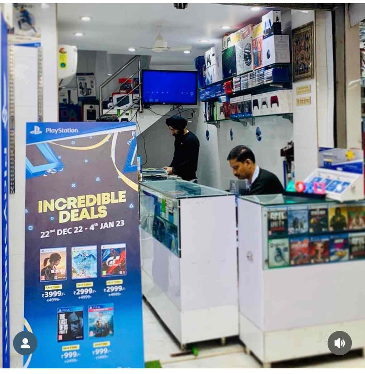 Video game cassette shop near me online