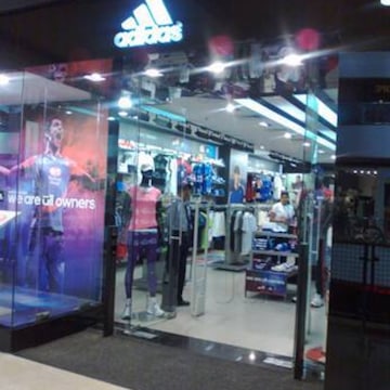 adidas factory outlet tilak nagar