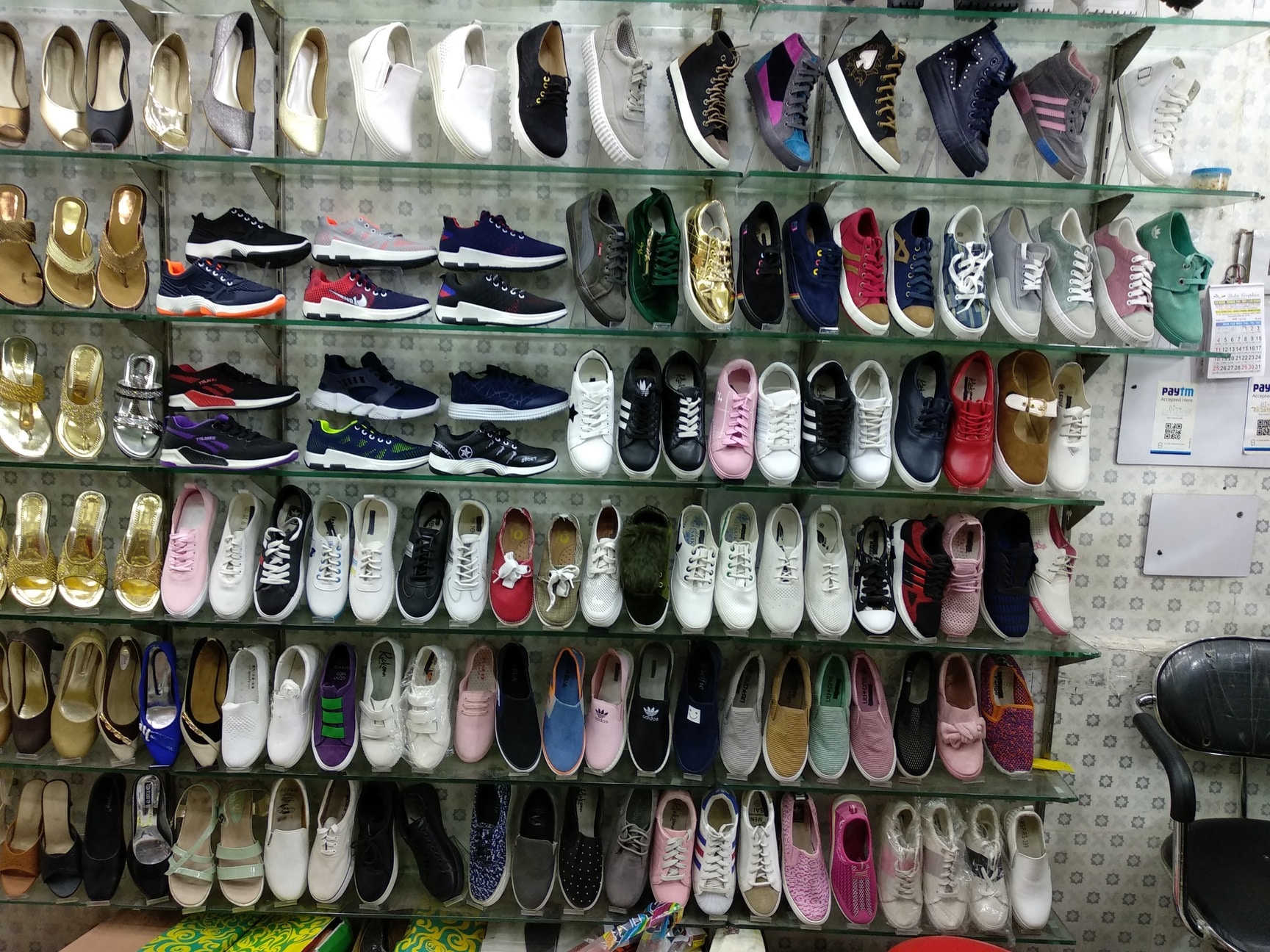 Top Crocs Shoe Dealers near V3S Mall Laxmi Nagar Best Crocs Shoe Dealers Delhi Justdial