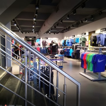 nike factory outlet in tilak nagar