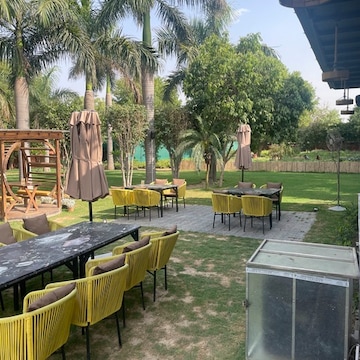 The Sunroom in Palam Farms,Delhi - Order Food Online - Best