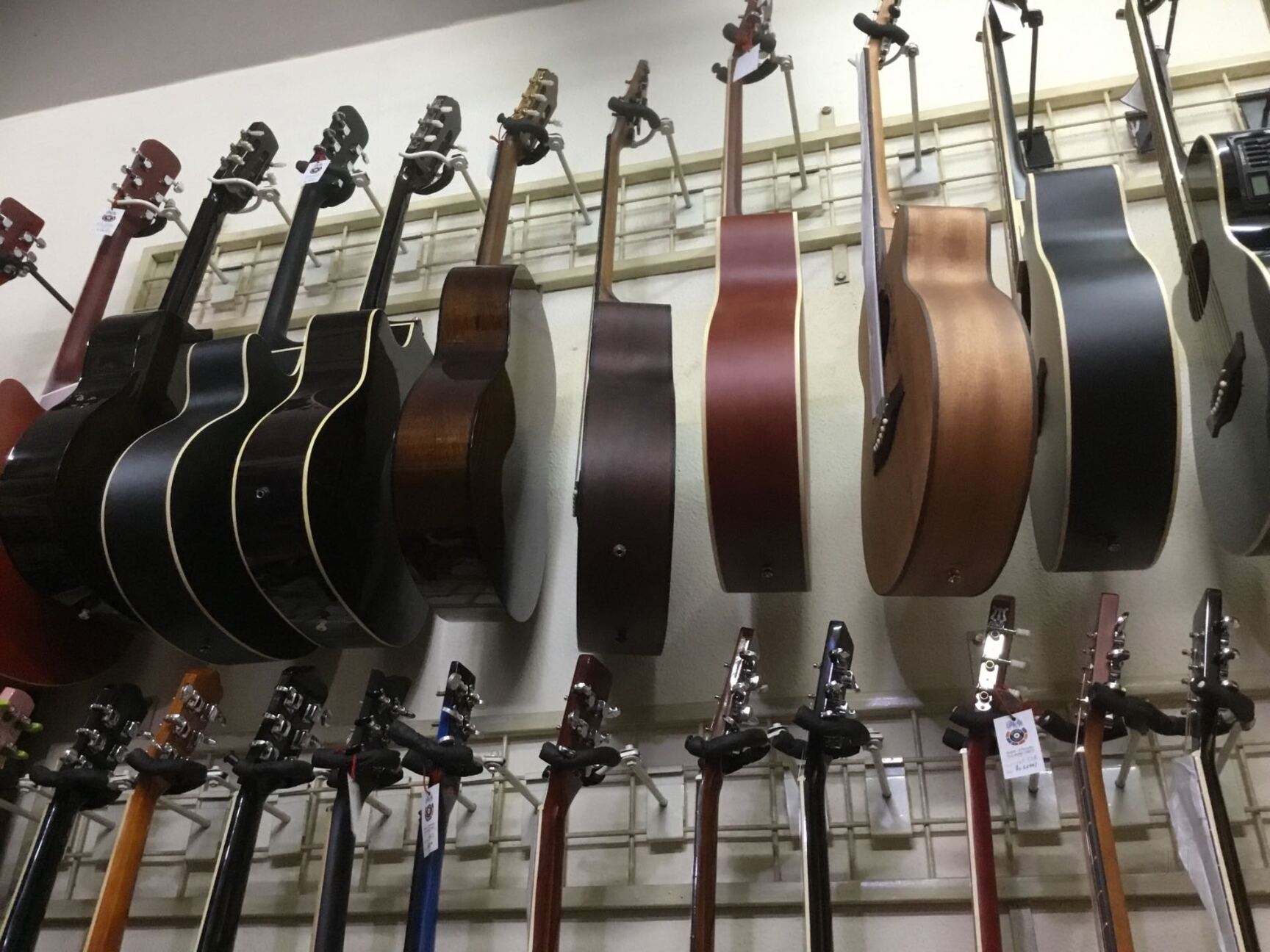 Guitar shop in dwarka sales