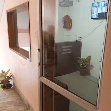 Top Hotels Rs 7001 To Rs 8000 in Shakarpur - Best Hotel