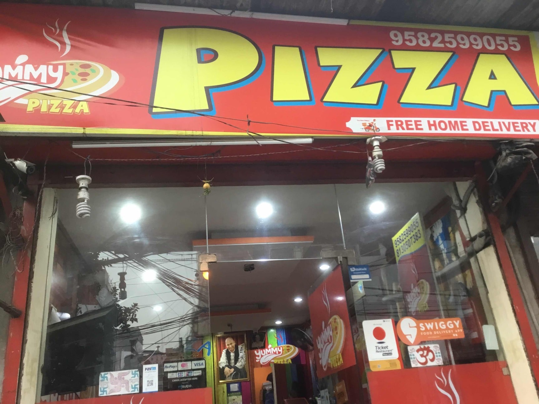 Yummy Pizza in Laxmi Nagar,Delhi - Order Food Online - Best Pizza