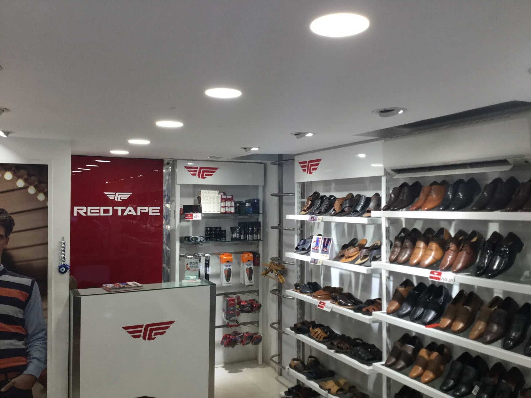 Red tape showroom kamla nagar deals