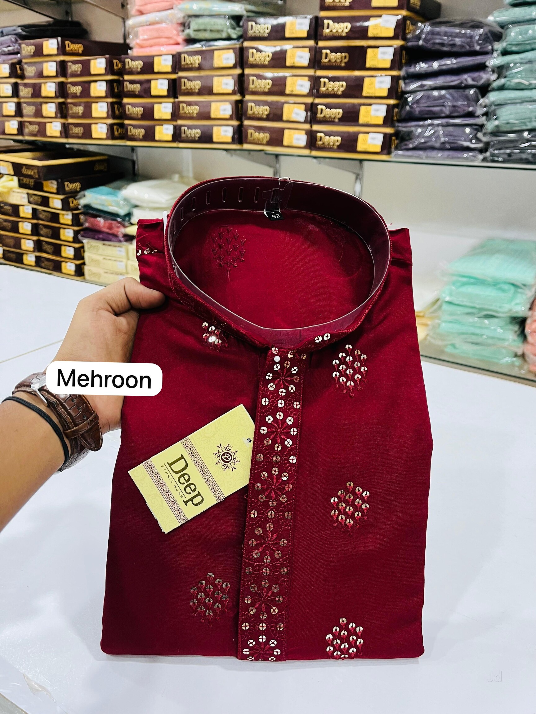 https://content.jdmagicbox.com/v2/comp/delhi/q9/011pxx11.xx11.170722170516.w8q9/catalogue/deep-garments-old-mahavir-nagar-delhi-kurta-pyjama-retailers-n0k5bvh7wq.jpg