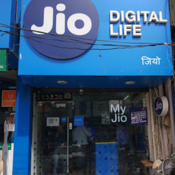 Reliance digital hair straightener sales