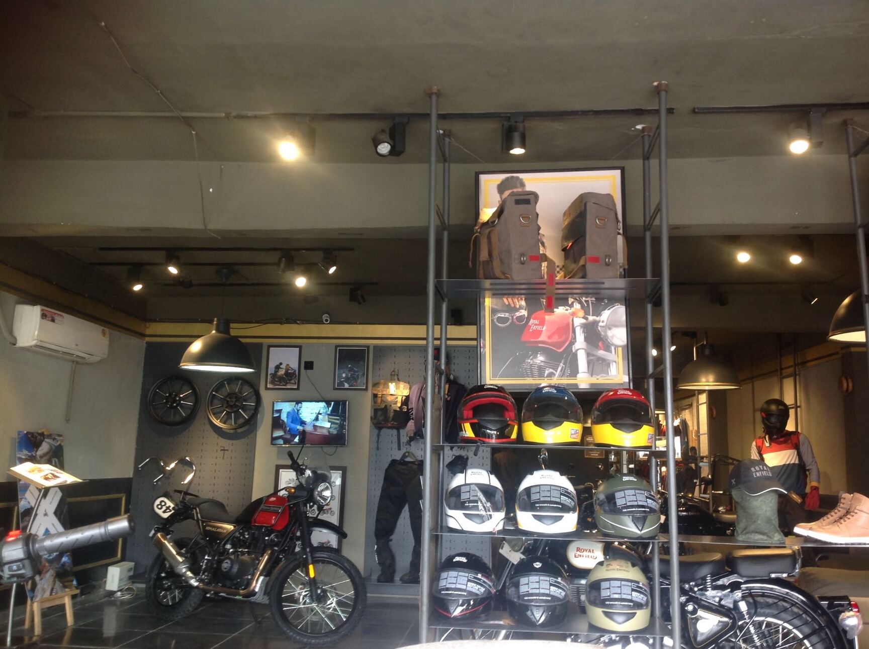 Top Authorised Royal Enfield Showroom in Saket Delhi Best Bullet Bike Showroom Justdial