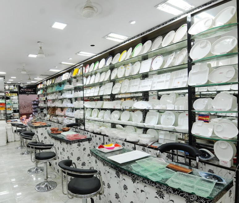 Crockery wholesale market shop
