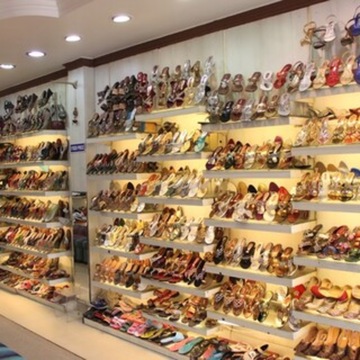max footwear tilak nagar