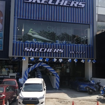 Retail Skechers Near Me Skechers Store Near Me Zillow Sports Shop