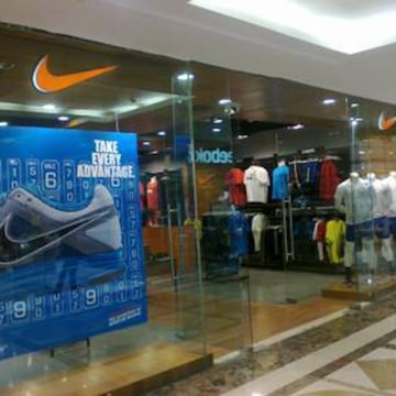 nike outlet in the promenade