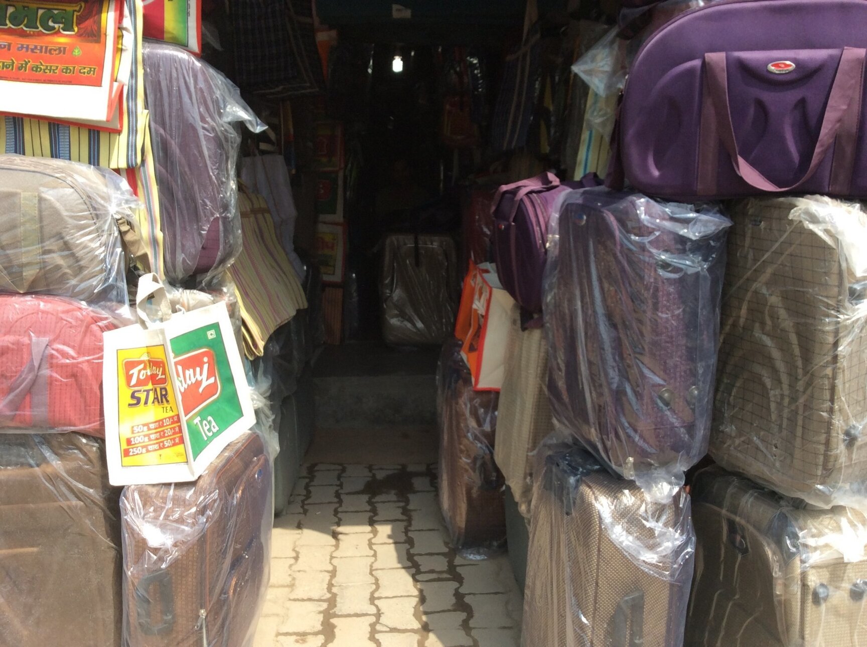 Alfa Attachi Bag House in Noida Sector 5 Noida Best Carry Bag Dealers near me in Noida Justdial