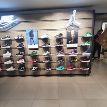 nike show room near