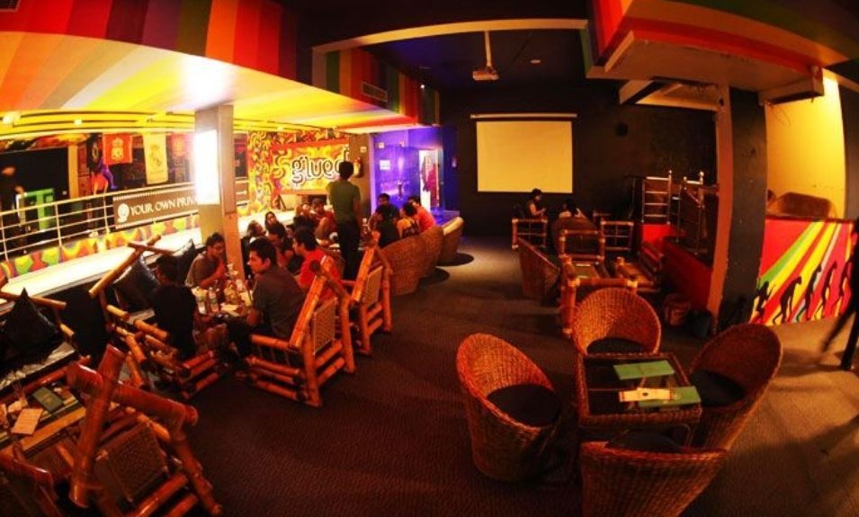 Glued Entertainment Pvt Ltd, Noida Sector 41, Noida - Live Sports Screening - Justdial