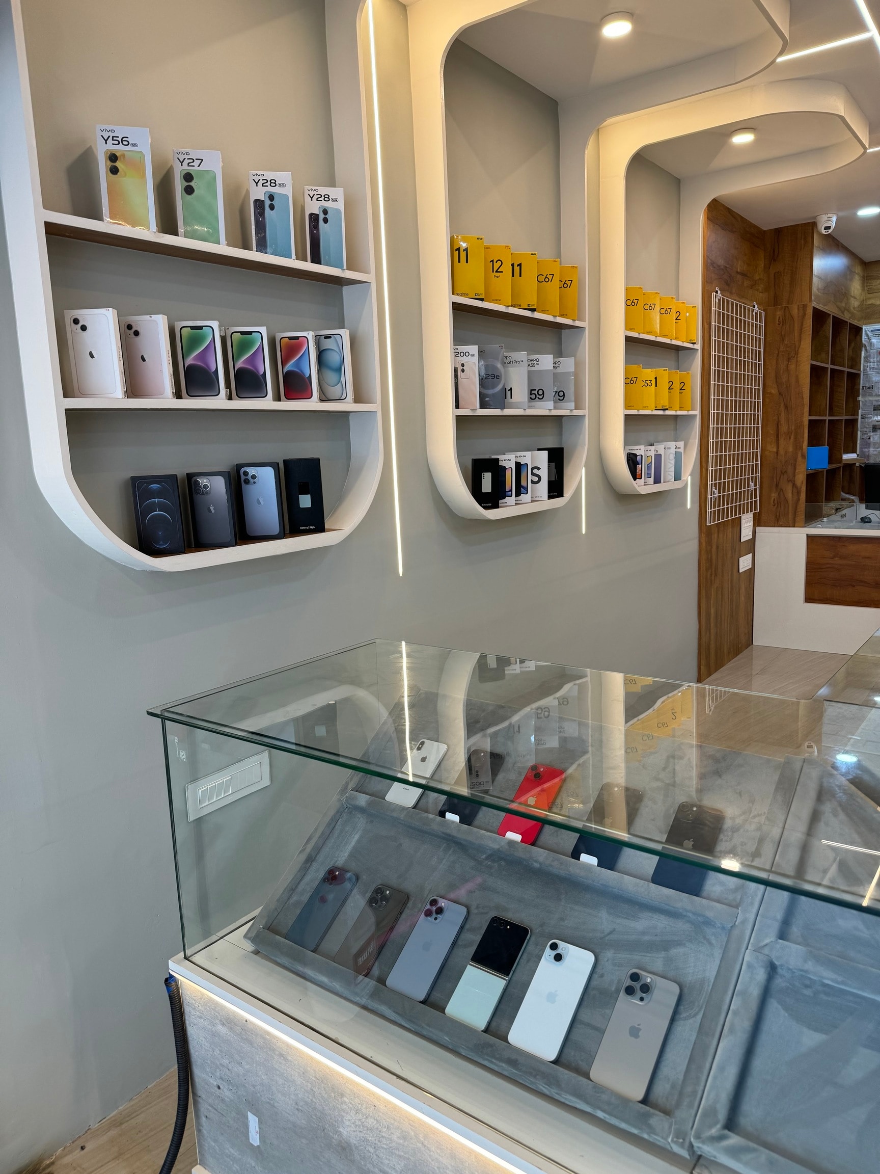 Phone Case Store Near Me 6+ Thousand Phone Case Store Royalty-Free