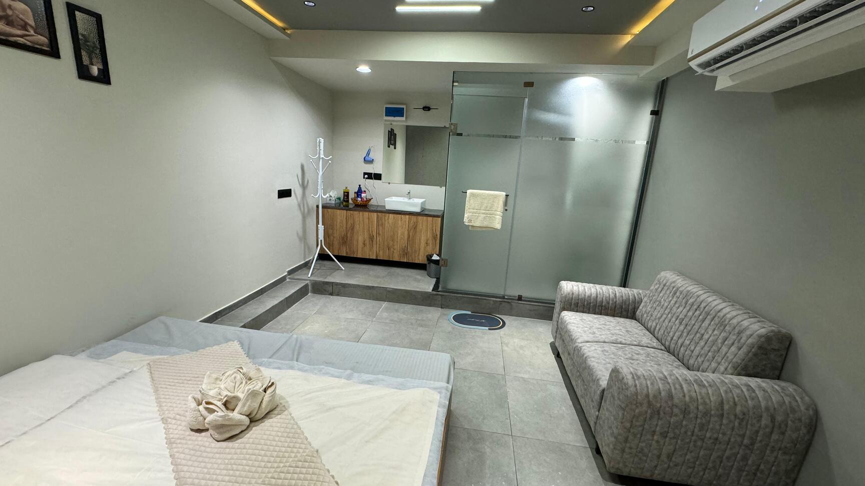 7 Buddha's Wellness Spa in Sargasan,Gandhinagargujarat Best Beauty