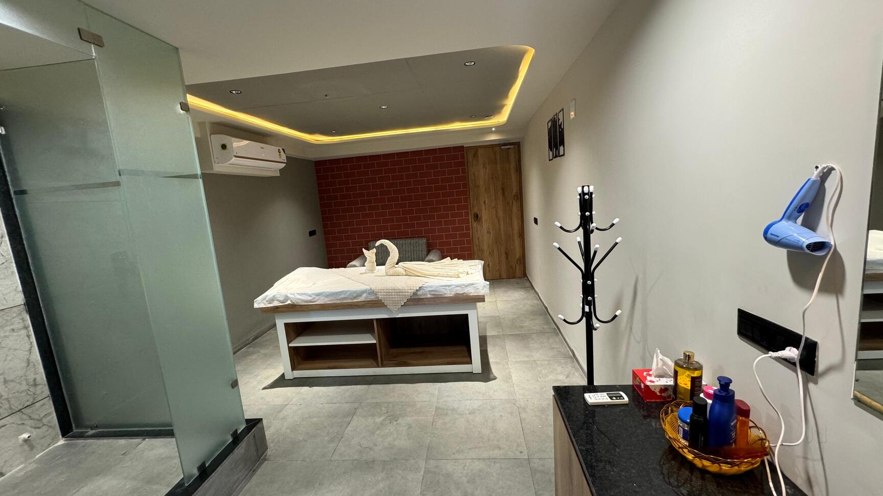 7 Buddha's Wellness Spa in Sargasan,Gandhinagargujarat Best Beauty