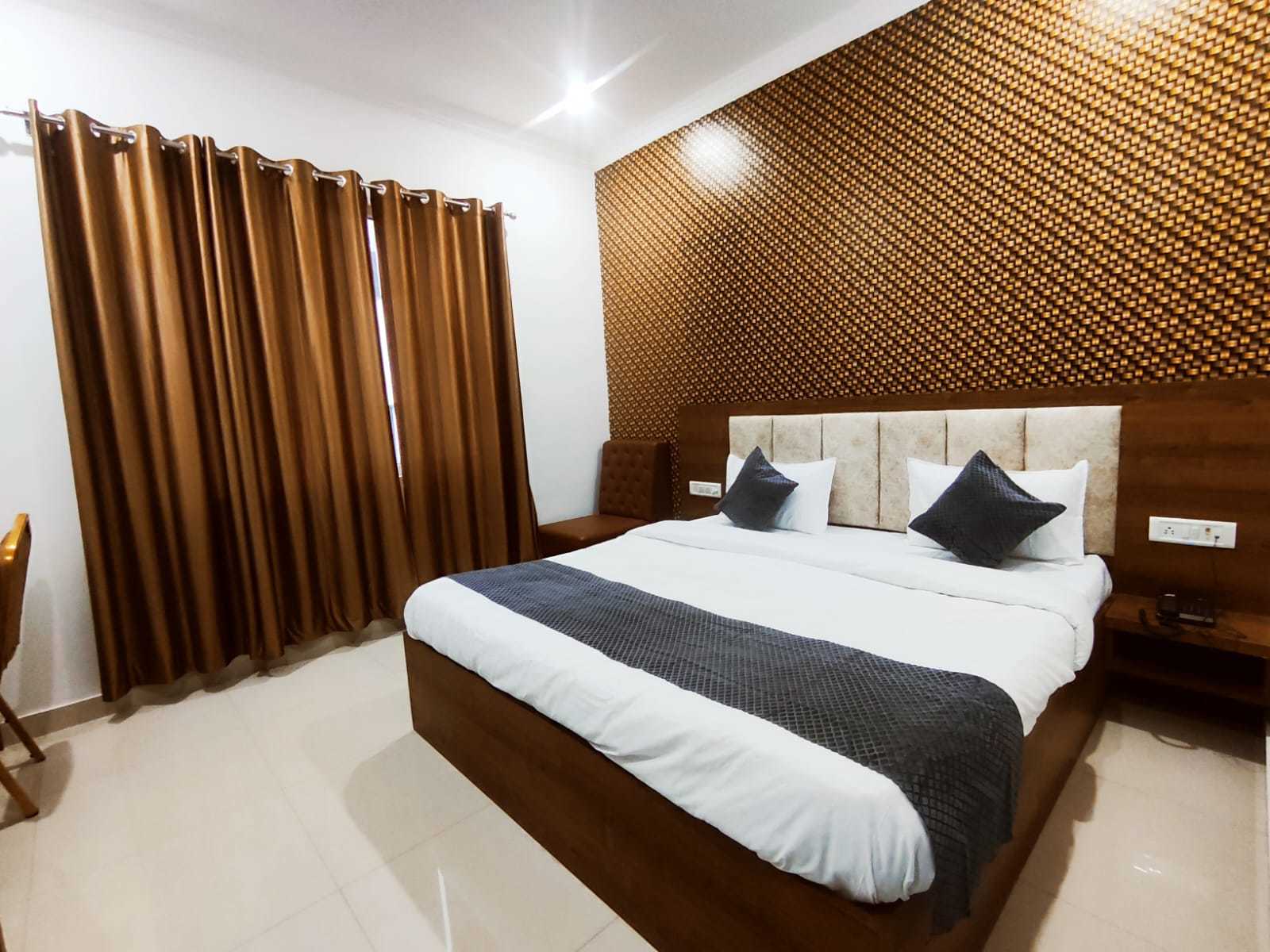 20+ Best Hotels in Air Force Road - 𝗚𝗲𝘁 𝗕𝗲𝘀𝘁 𝗗𝗲𝗮𝗹 - Justdial