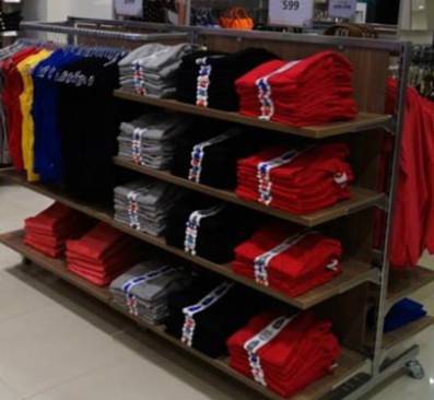 max showroom near to me