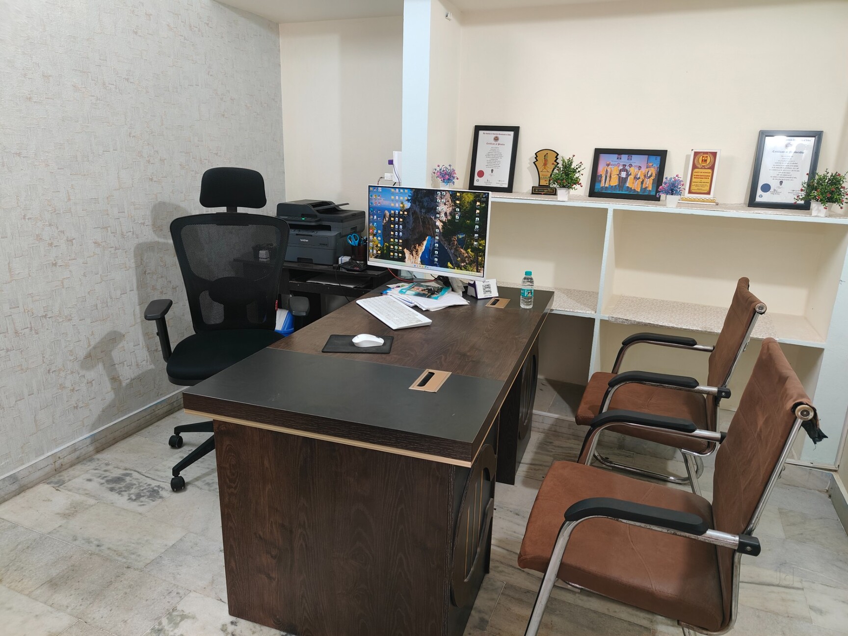 A.R ASSOCIATES - Image 6