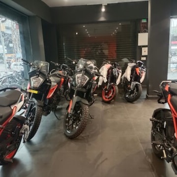 Ktm showroom lb nagar sales