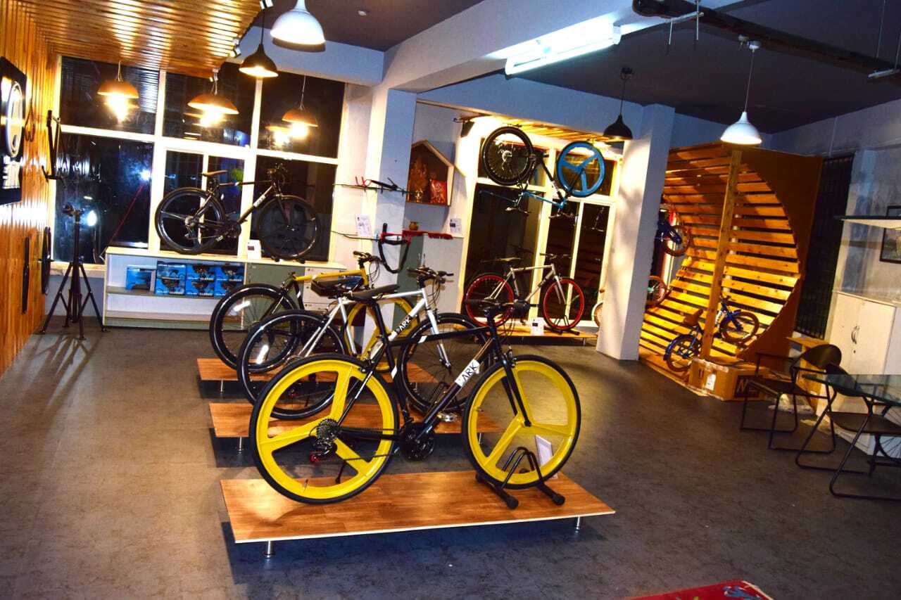 Between cycle showroom hotsell