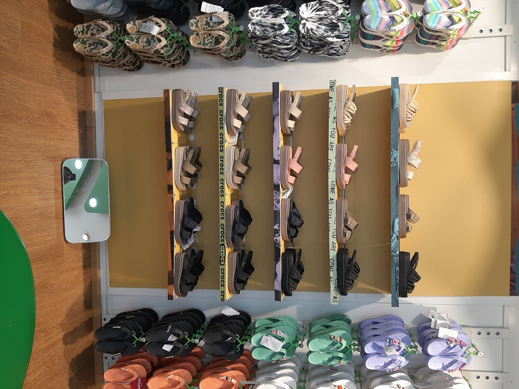 Crocs dealers discount