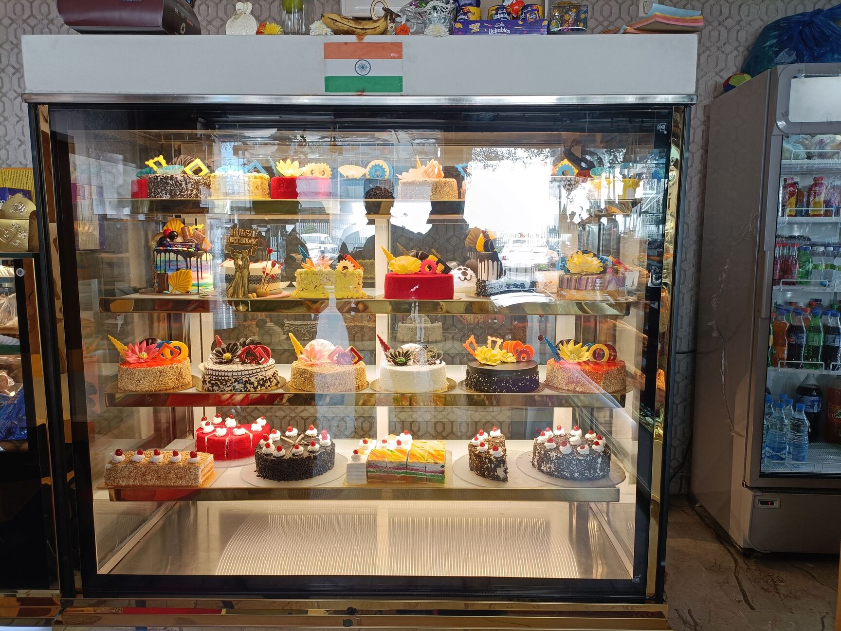 bakery and cafe near me