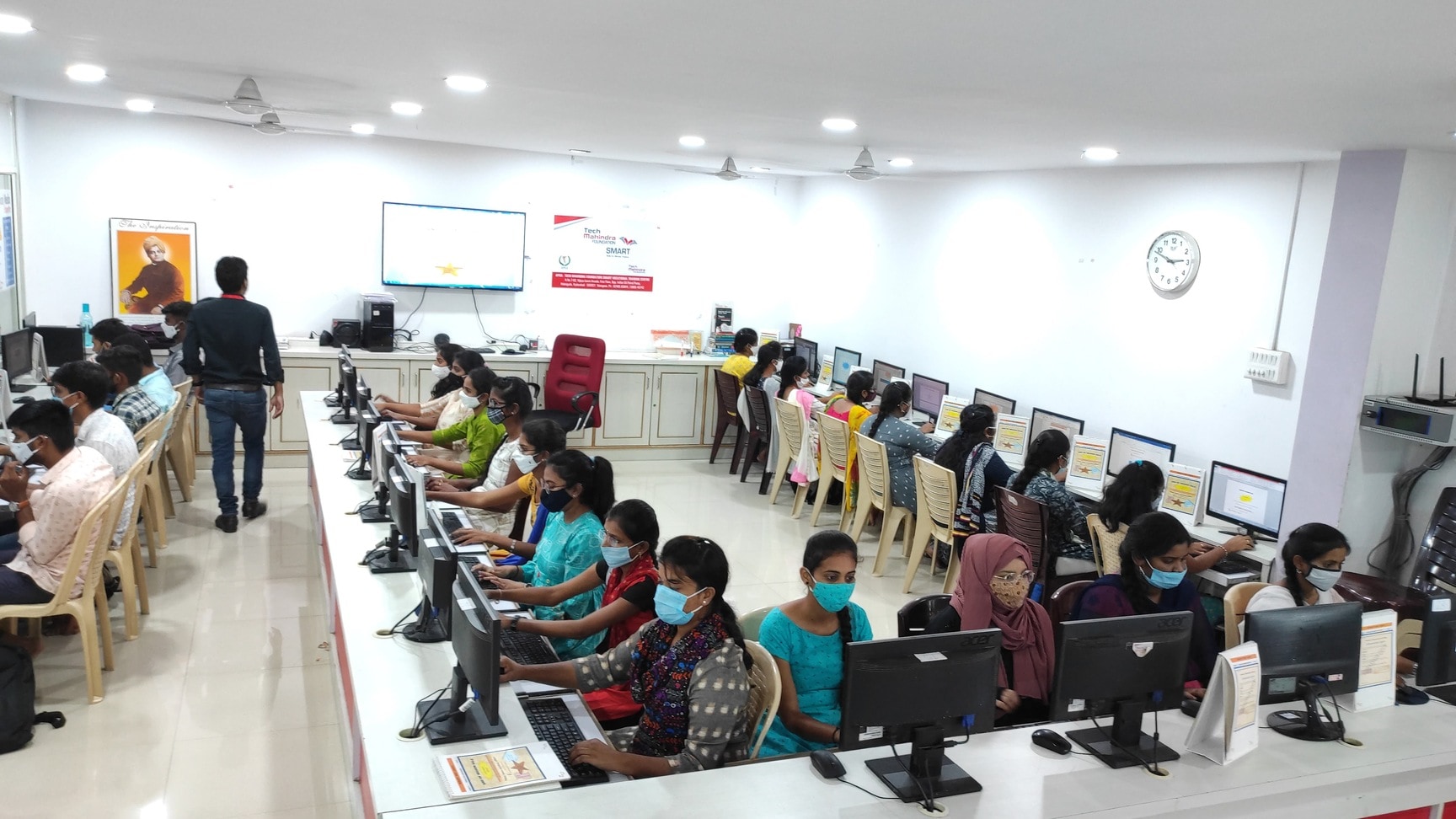 https://content.jdmagicbox.com/v2/comp/hyderabad/z1/040pxx40.xx40.220829201419.i2z1/catalogue/apsa-tech-mahindra-foundation-smart-center-habsiguda-hyderabad-training-centres-wkwskt83ac.jpg