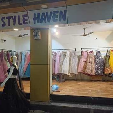 Fancy dress shop in tilak nagar store