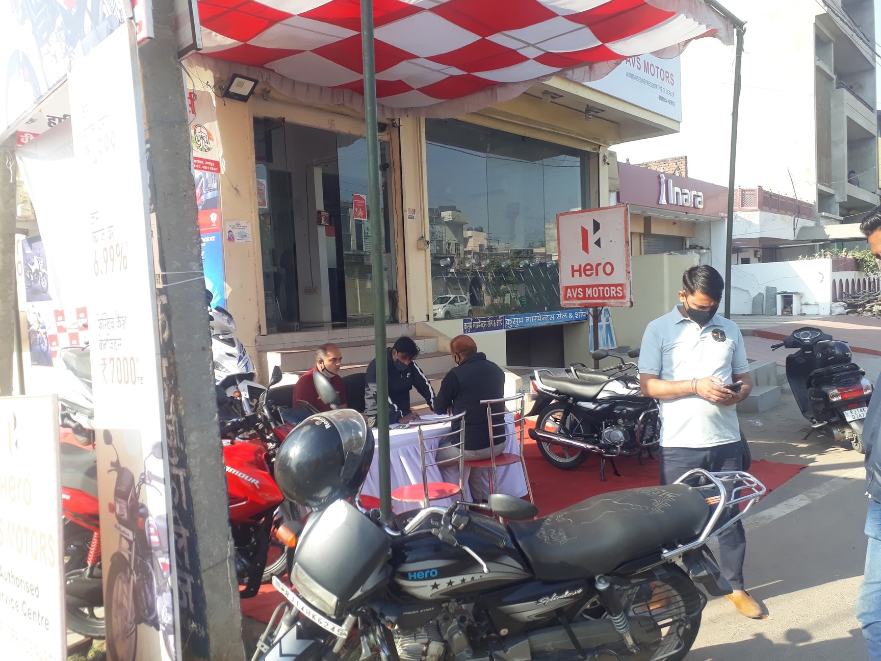Hero honda bike showroom sales