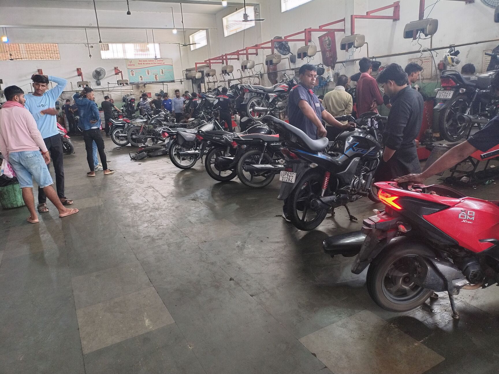 Top Motorcycle Manufacturers in Khalilabad - Best Bike