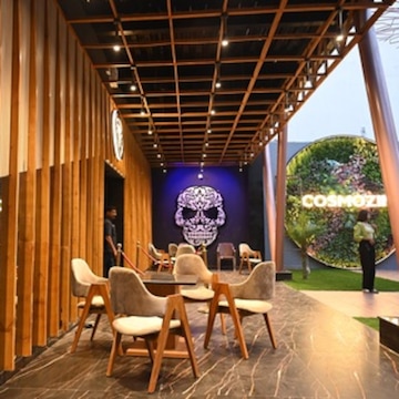 Cosmozin Club & Lounge in Civil Lines,Kanpur - Best Restaurants