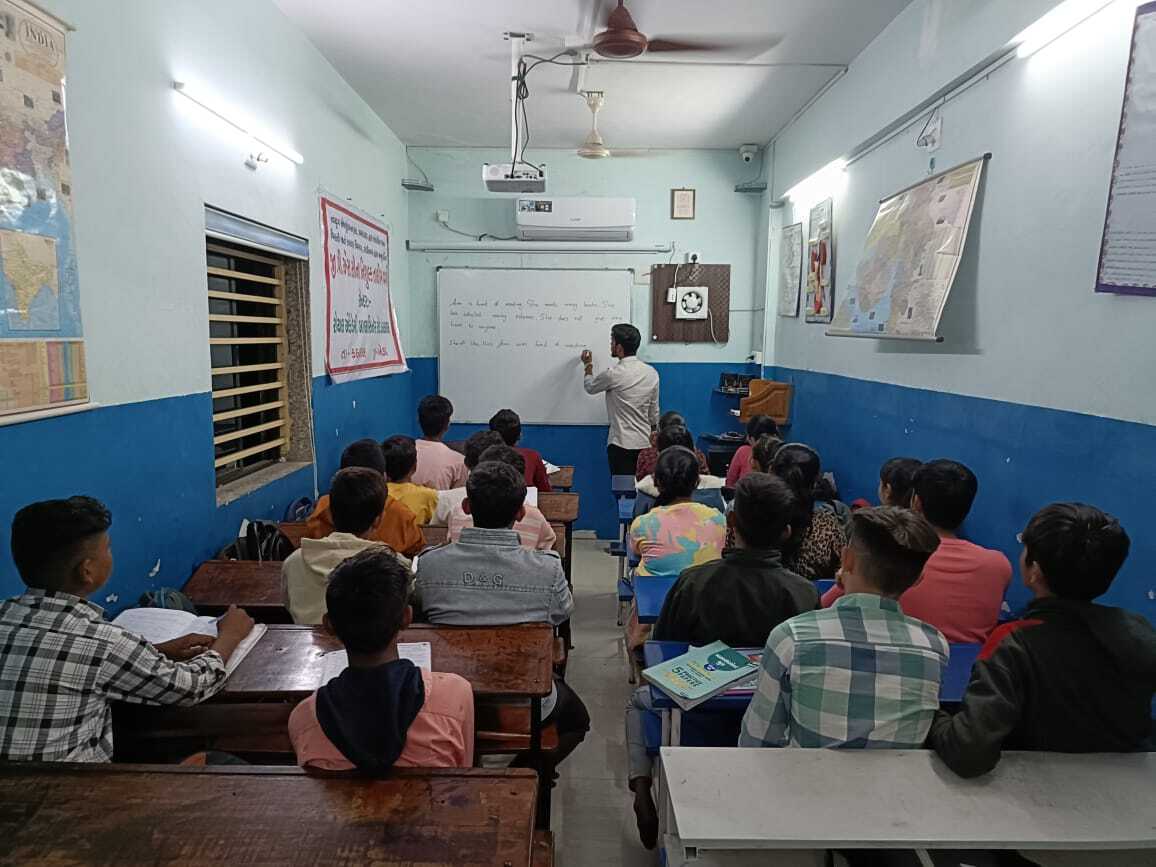 Top Class 8 Tuition Classes In Kheda. Best Coaching for Class VIII