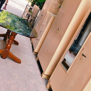 English/Bengali：Great used furniture & appliances at fair prices!