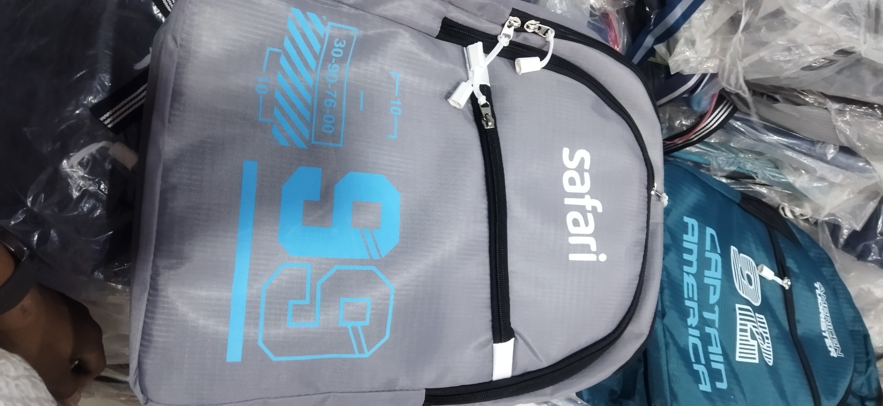 MochiThings Travelus Backpack Laptop -navy blue Must-Have Items for Traveling from Taobao | TikTok main image 2