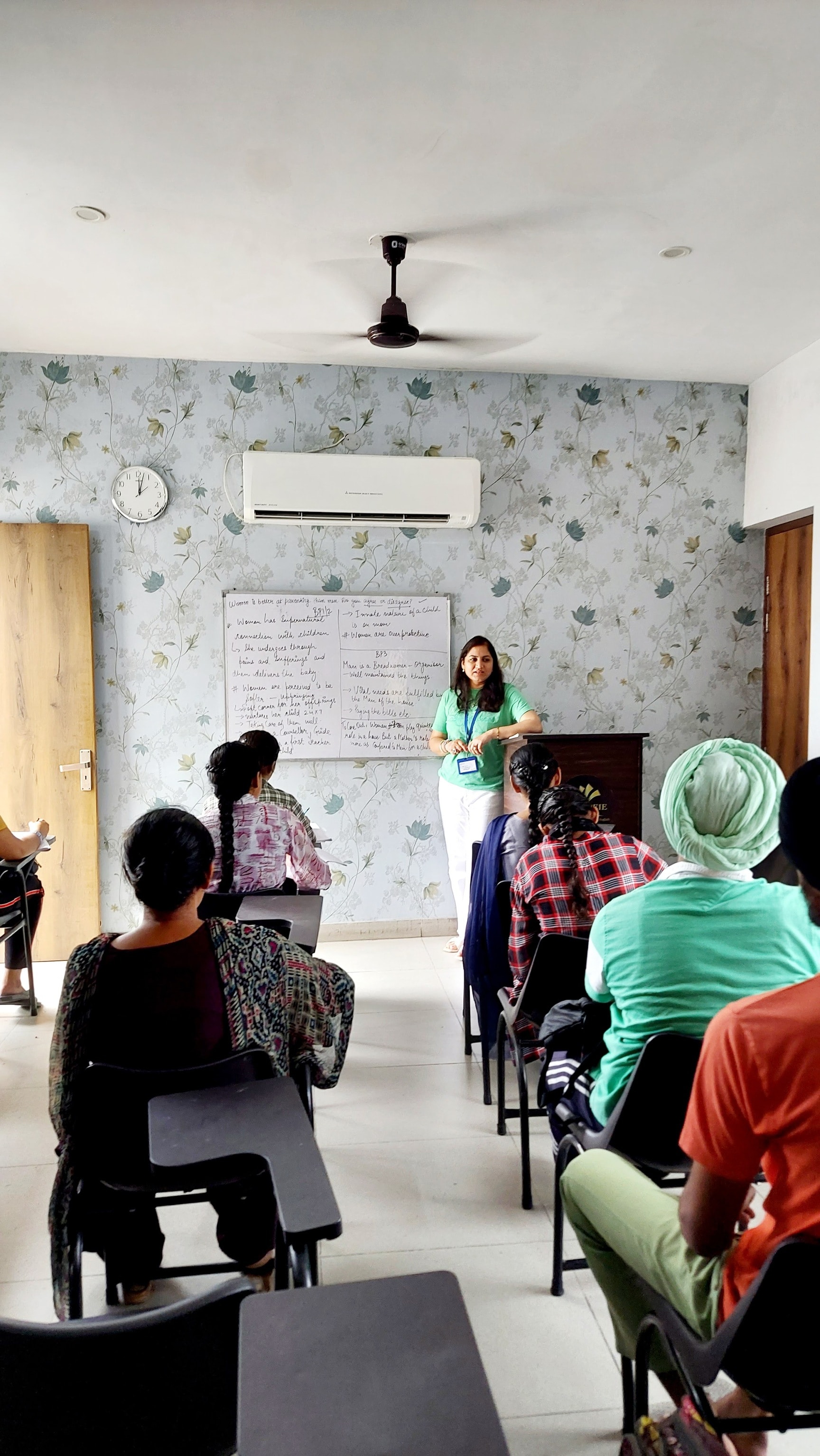 Prof.Ekta's Institute Of English in Mullanpur Dakha,Ludhiana Best