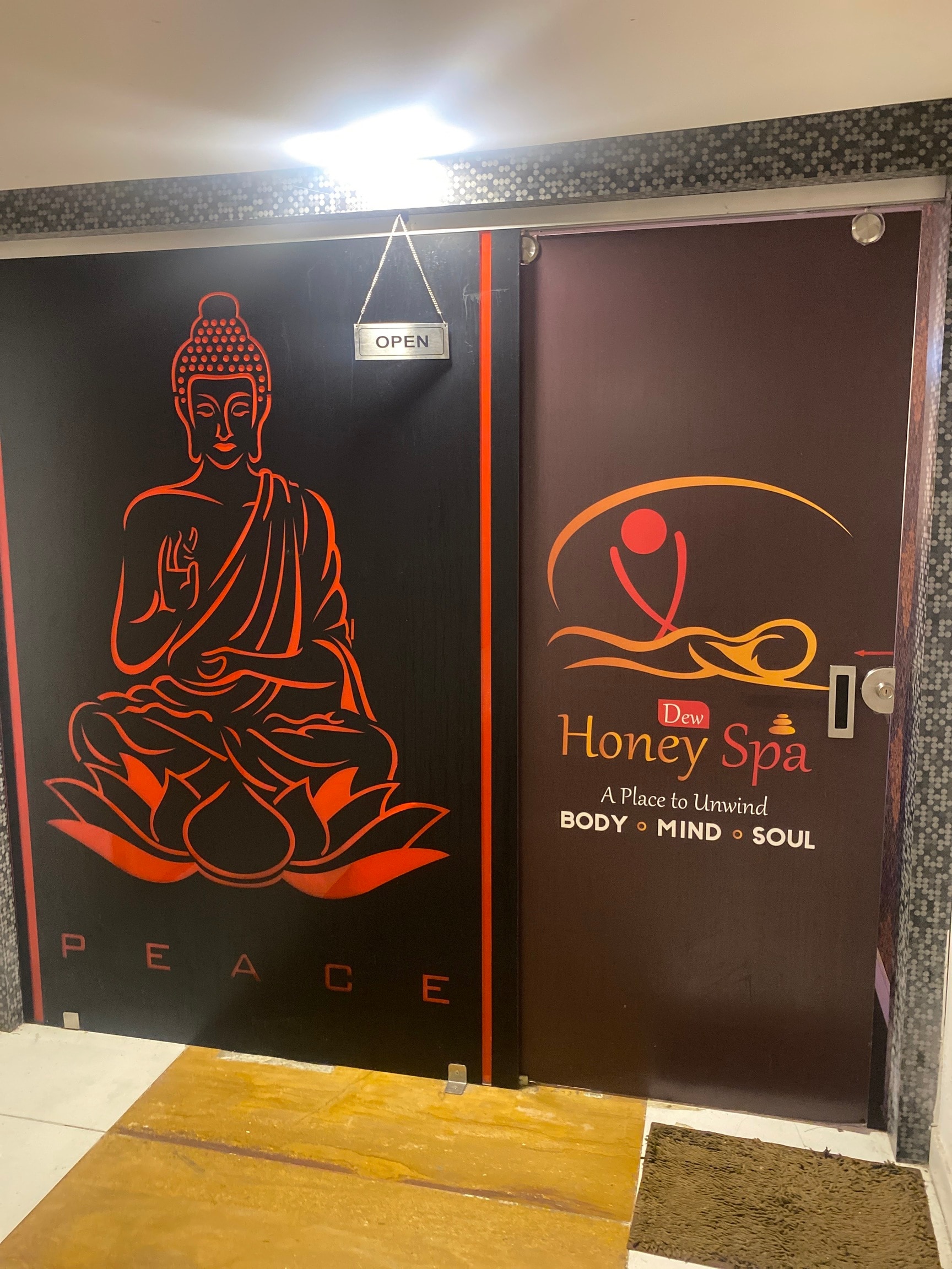 Honey Dew in Madurai Bazaar,Madurai Best Body Massage Centres in