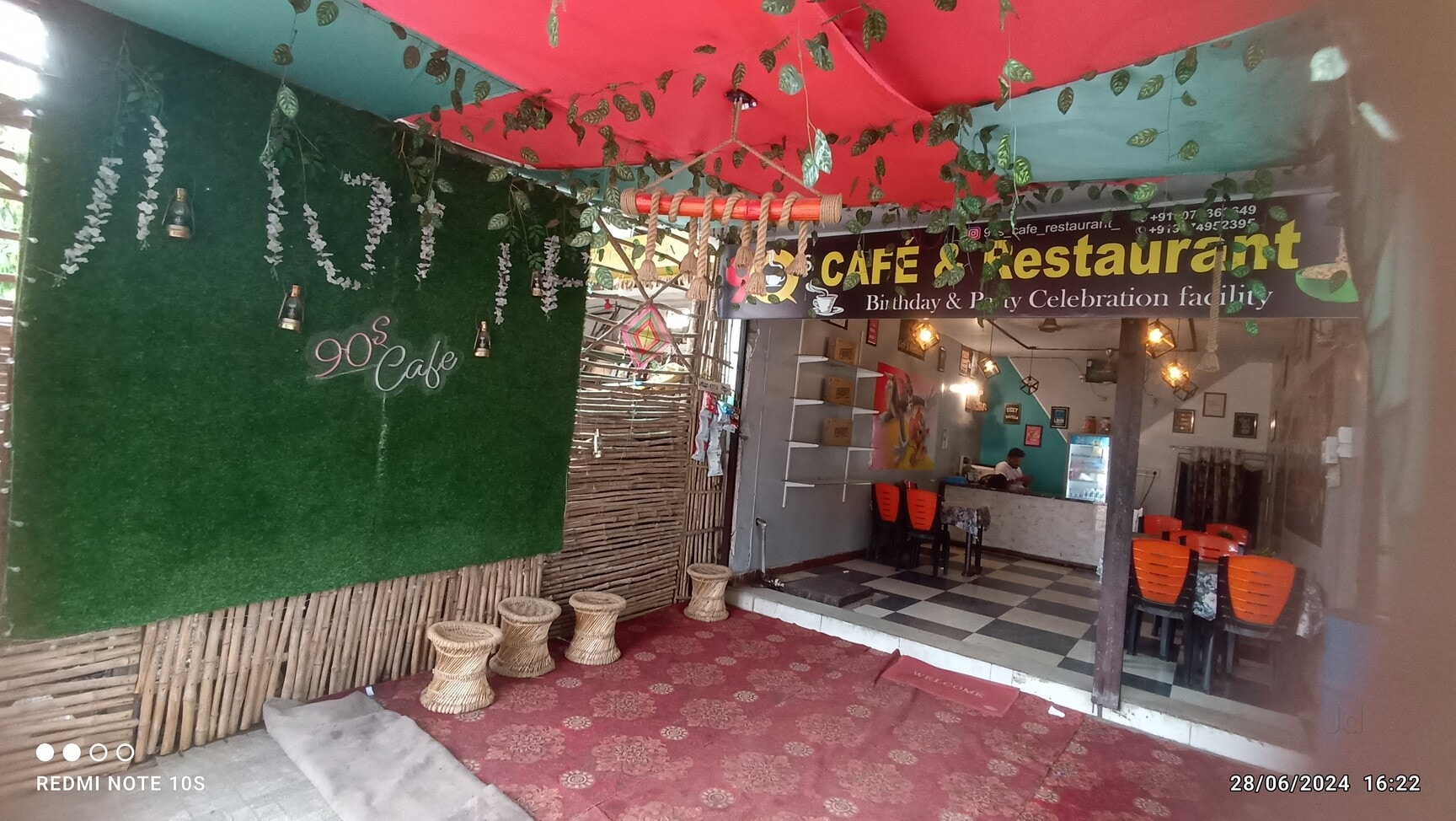 90s cafe restaurant in Nainpur,Mandla - Best Restaurants near me