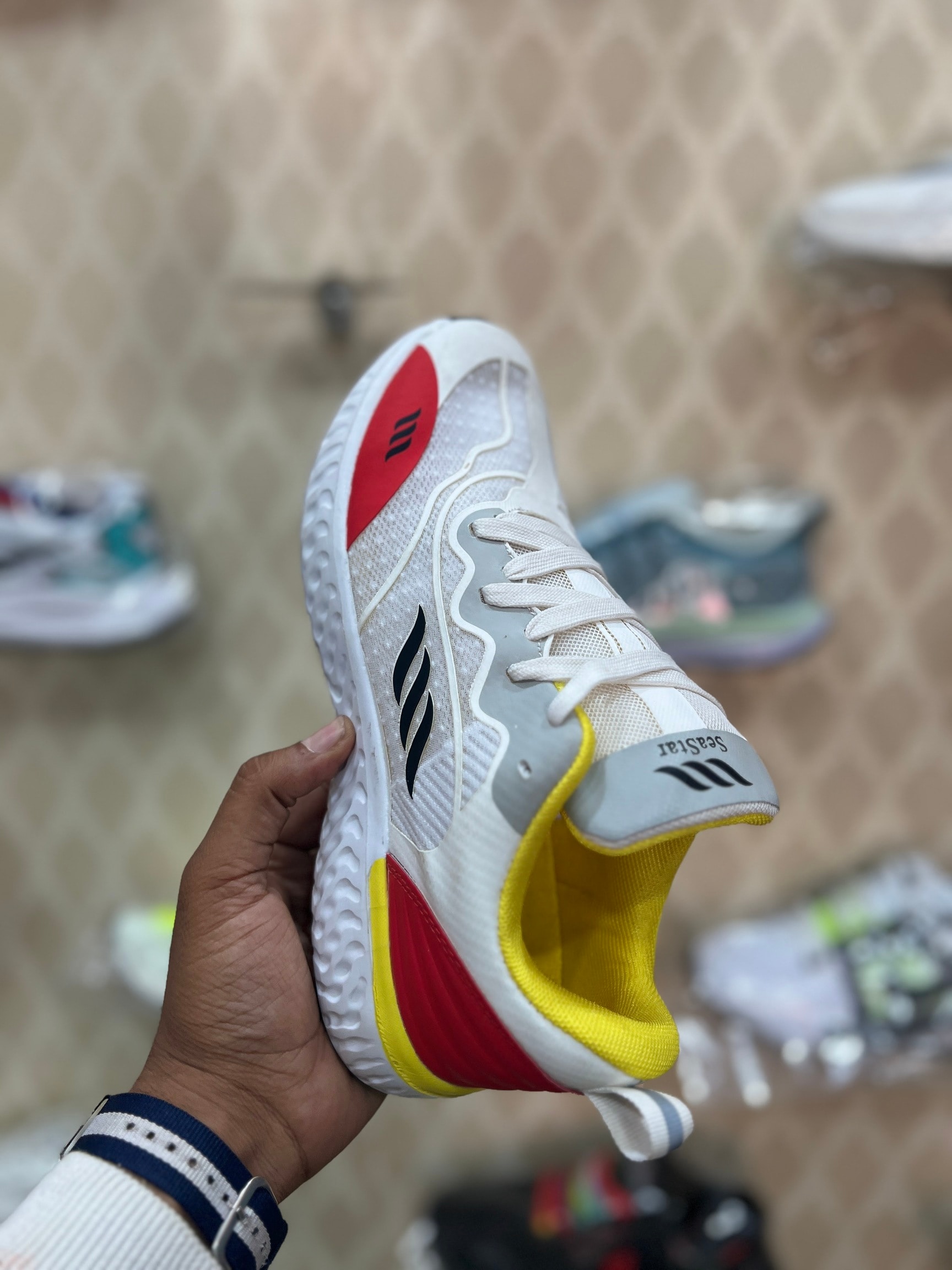 Sneakers dealers shop