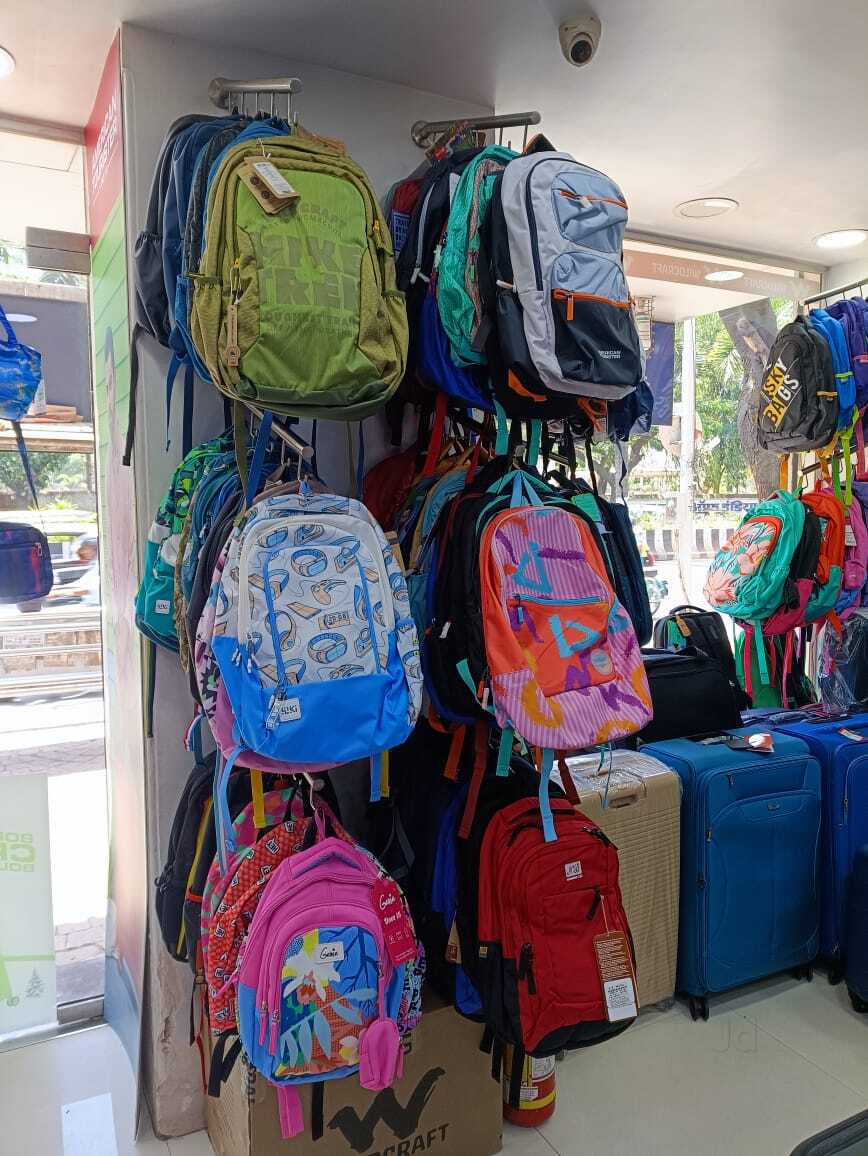 American tourister school bags shop near me hot sale