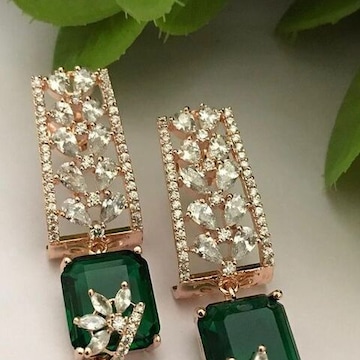 エメラルド Top Beaded Earring Manufacturers in Vashi, Navi Mumbai near me