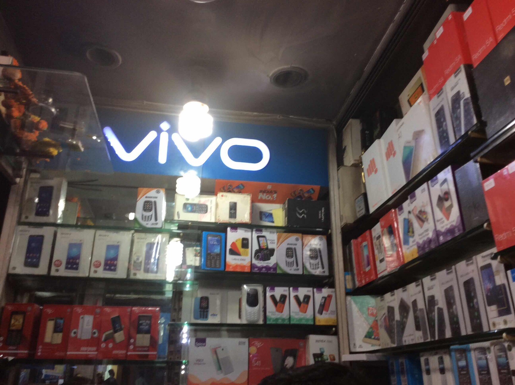 Rainbow in Bandra East,Mumbai Best Mobile Phone Accessory Dealers in